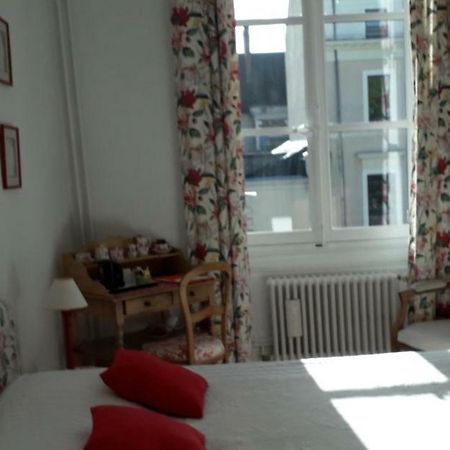 Chambre D'Hotes Marchand Angers Exterior photo